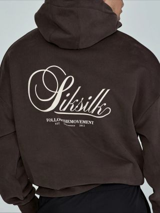 Už jsi ready na zimu? Právě totiž dorazily nový kousky od SikSilk a najdeš tam všechno - trika, mikiny, kalhoty, zimní...