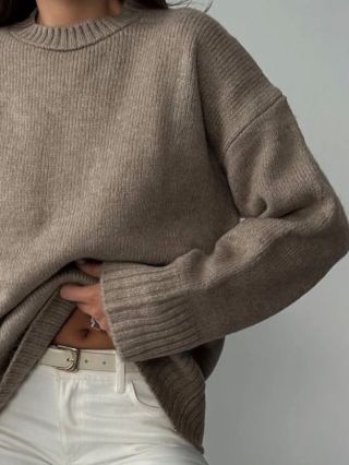 Oversize feeling, one size fit. Béžový svetr, kterej ti zvedne celý winter vibe. Cozy season activated ❄️ #stylovejcz...